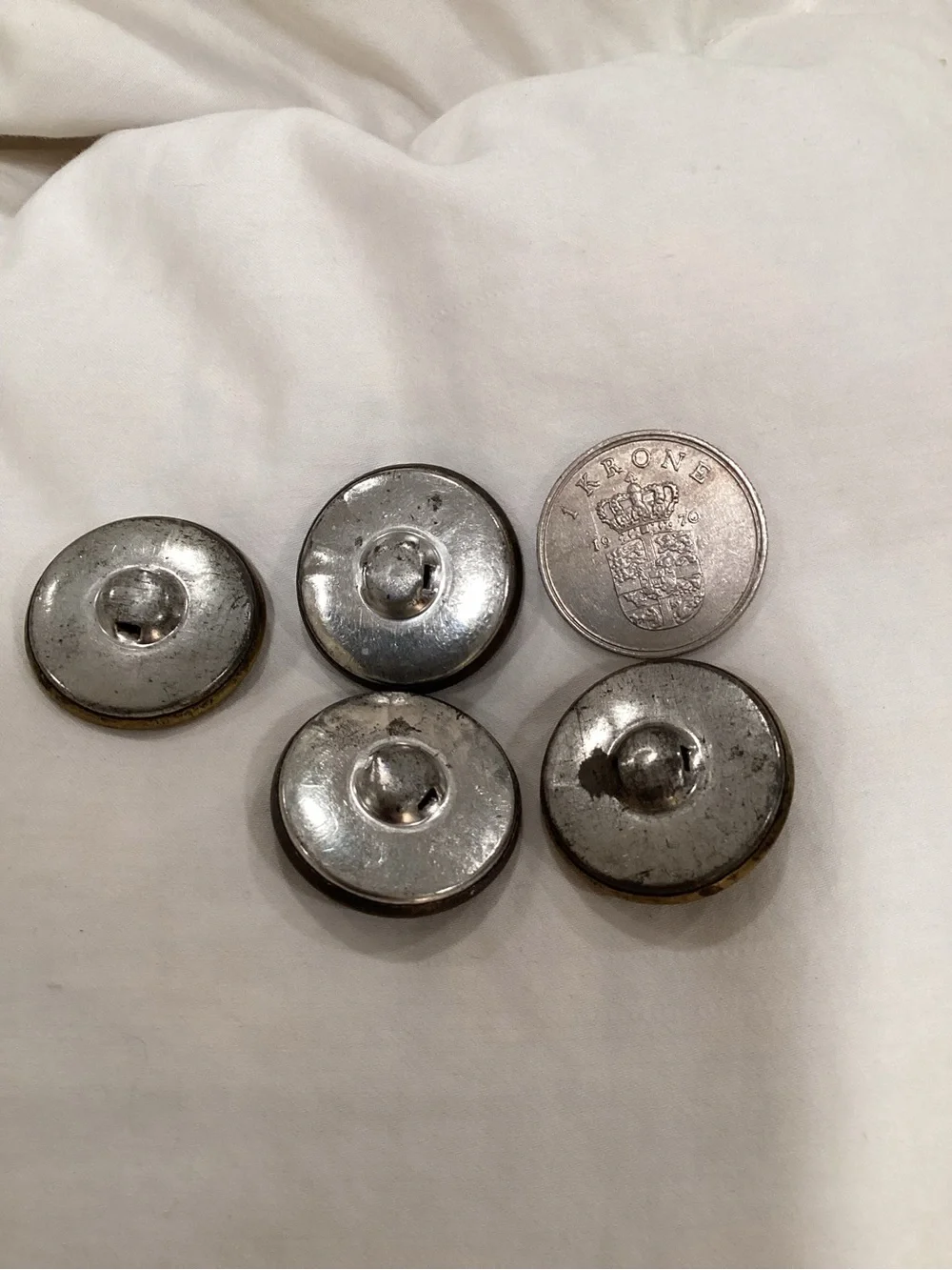 Vintage-Filigree Mirror Dome Buttons, Rare set/4 Shank style circa 1950